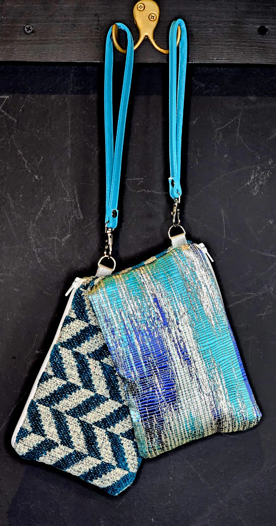 MOTA TEAL HERRINGBONE WRISTLET