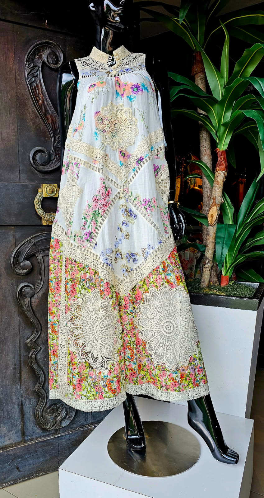 CROCHET TRIM FLORAL DRESS