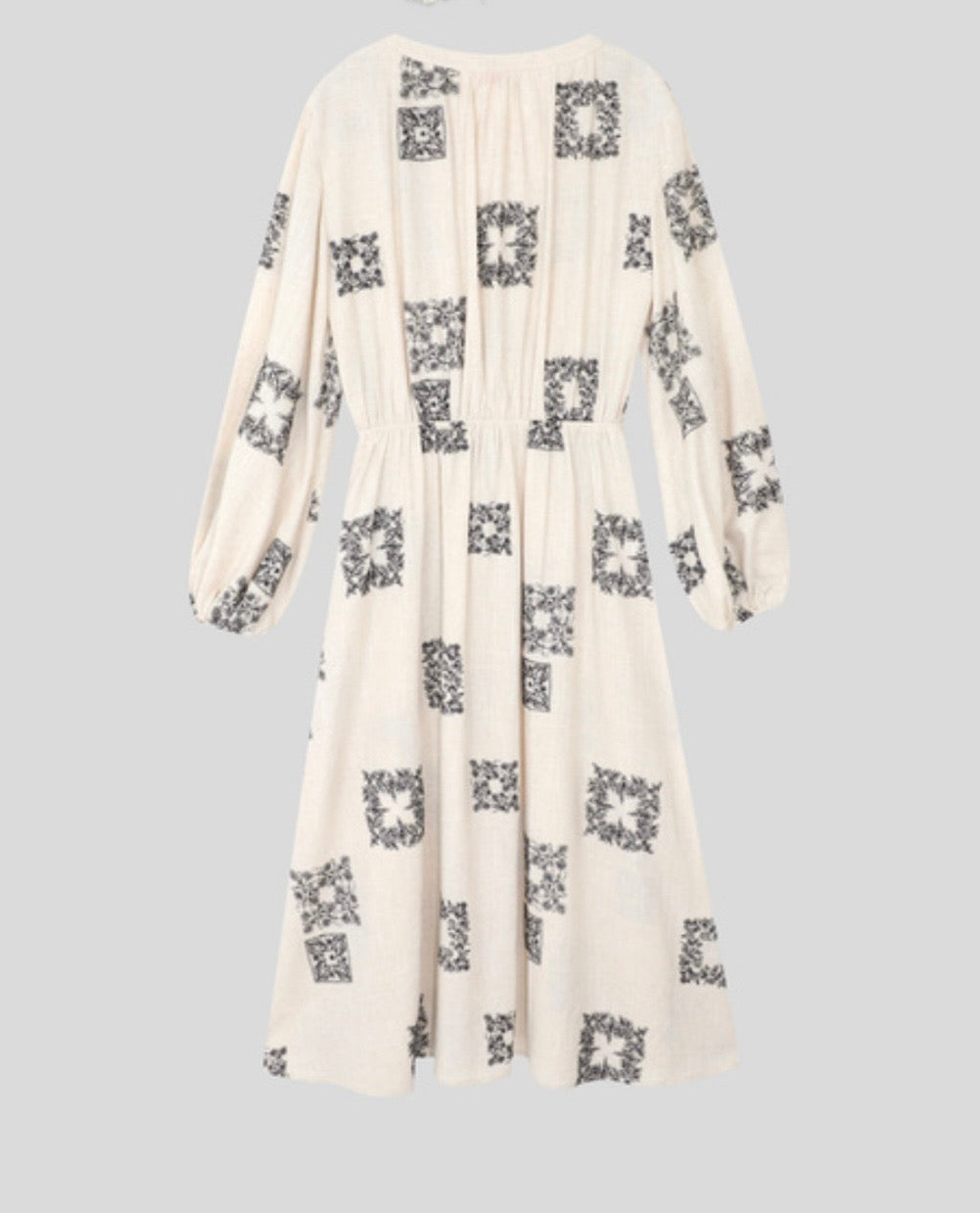 GEOMETRIC EMBROIDERED LONG SLEEVE DRESS