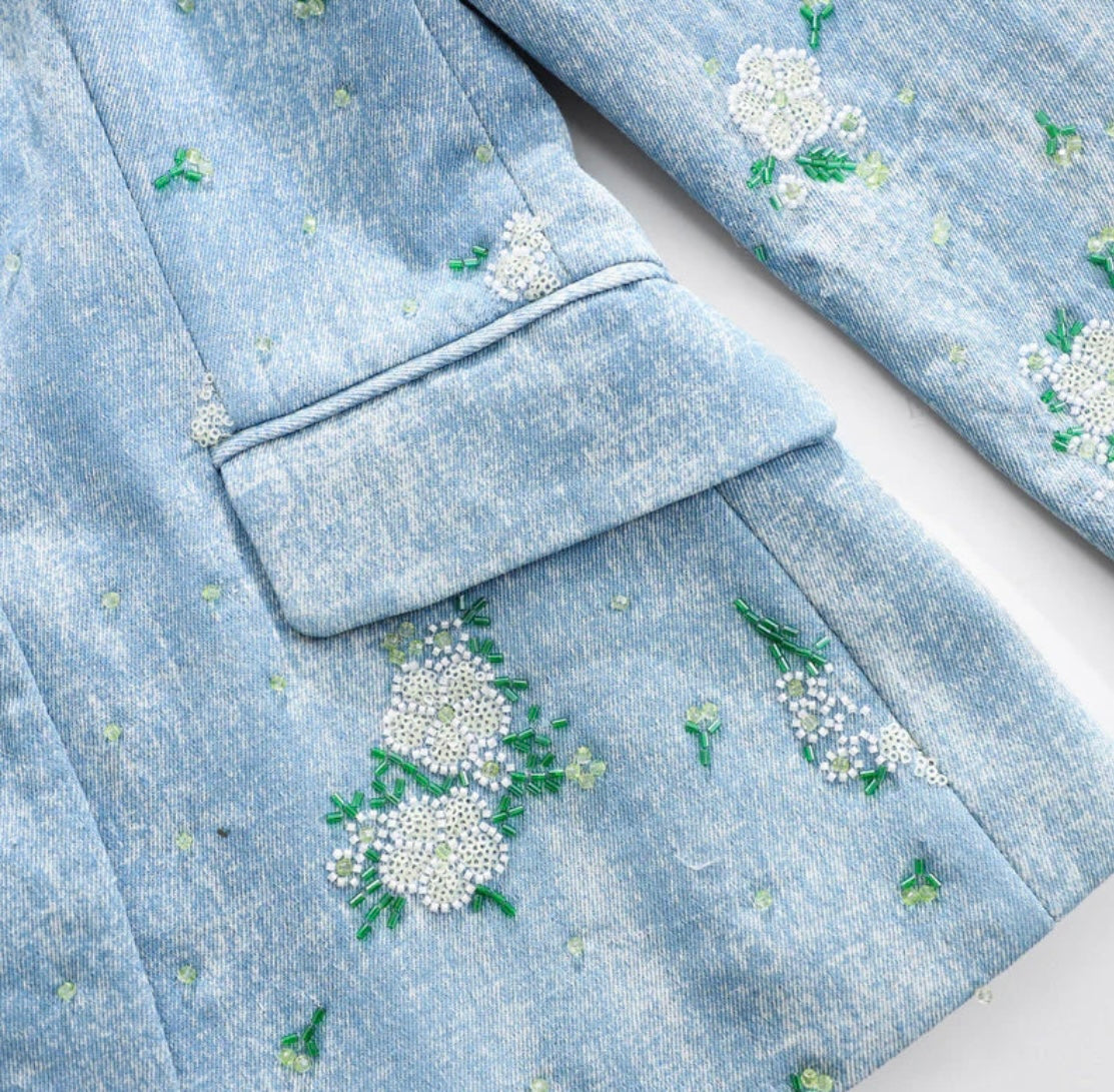 FLORAL EMBROIDERED DENIM JACKET