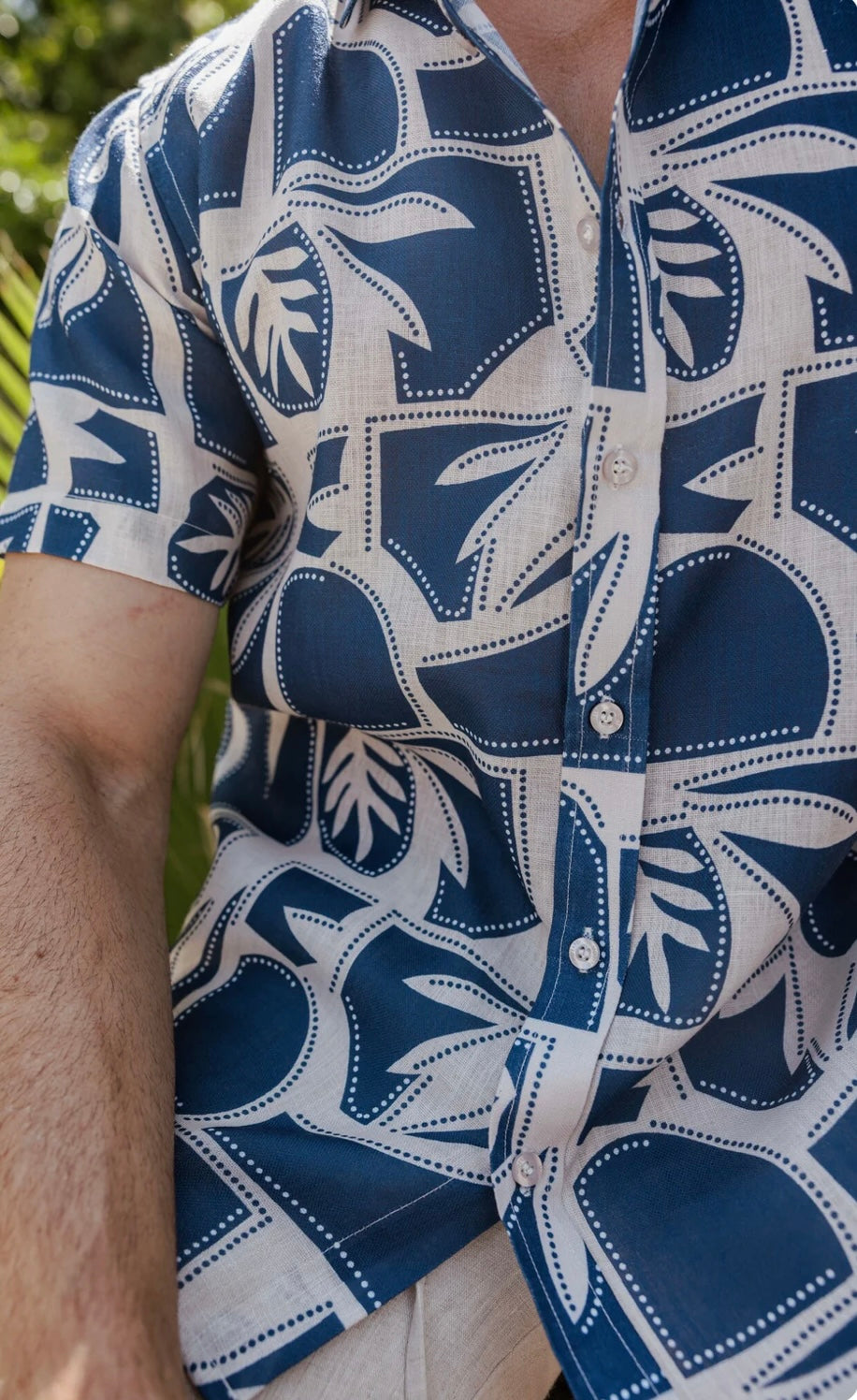 MOJITO SHORT SLEEVE LEAF PRINT SHIRT