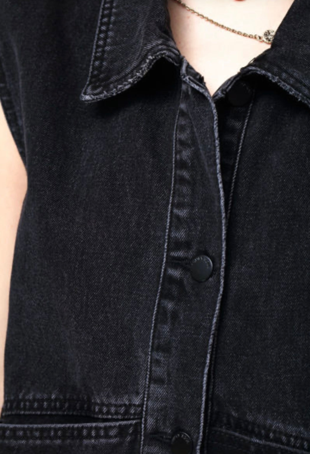 FUNKY SOUL BLACK SLEEVELESS DENIM JACKET