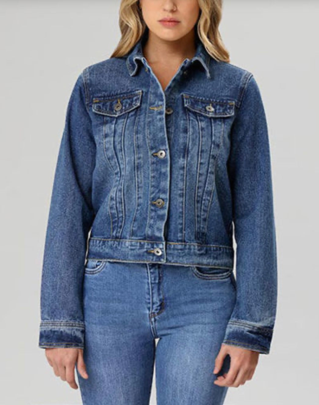 MEDIUM WASH TRUCKER JEAN JACKET