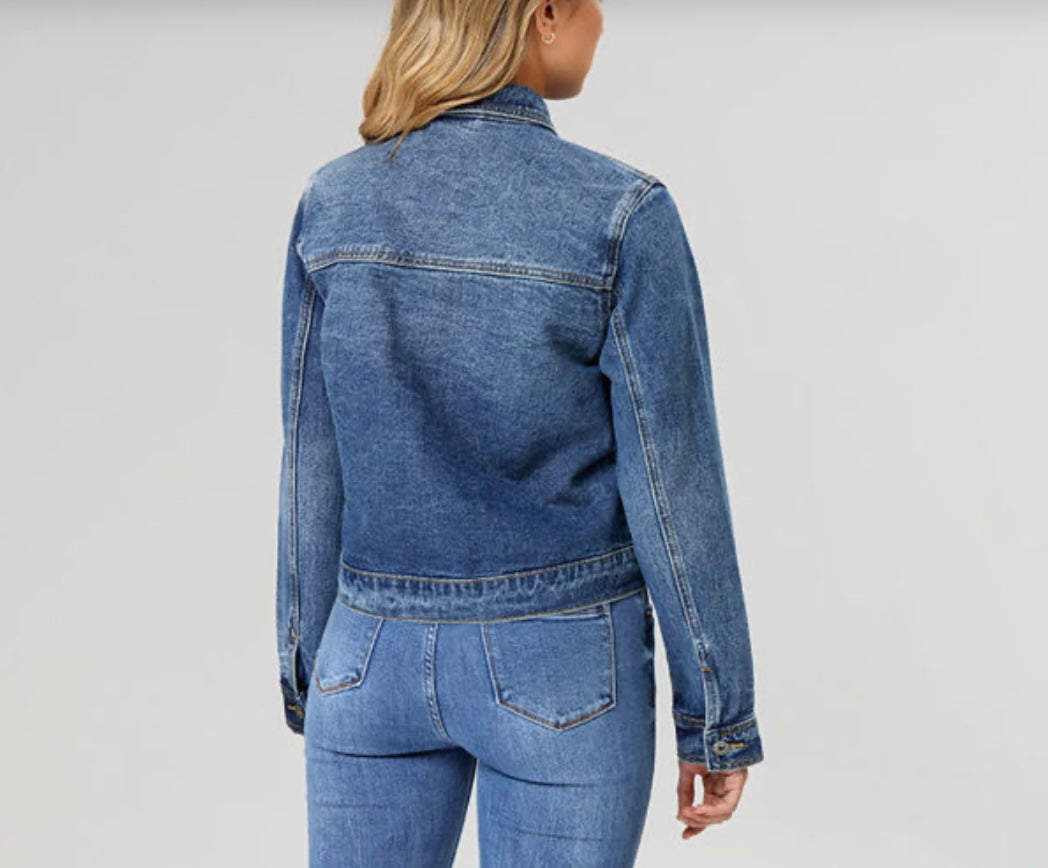 MEDIUM WASH TRUCKER JEAN JACKET
