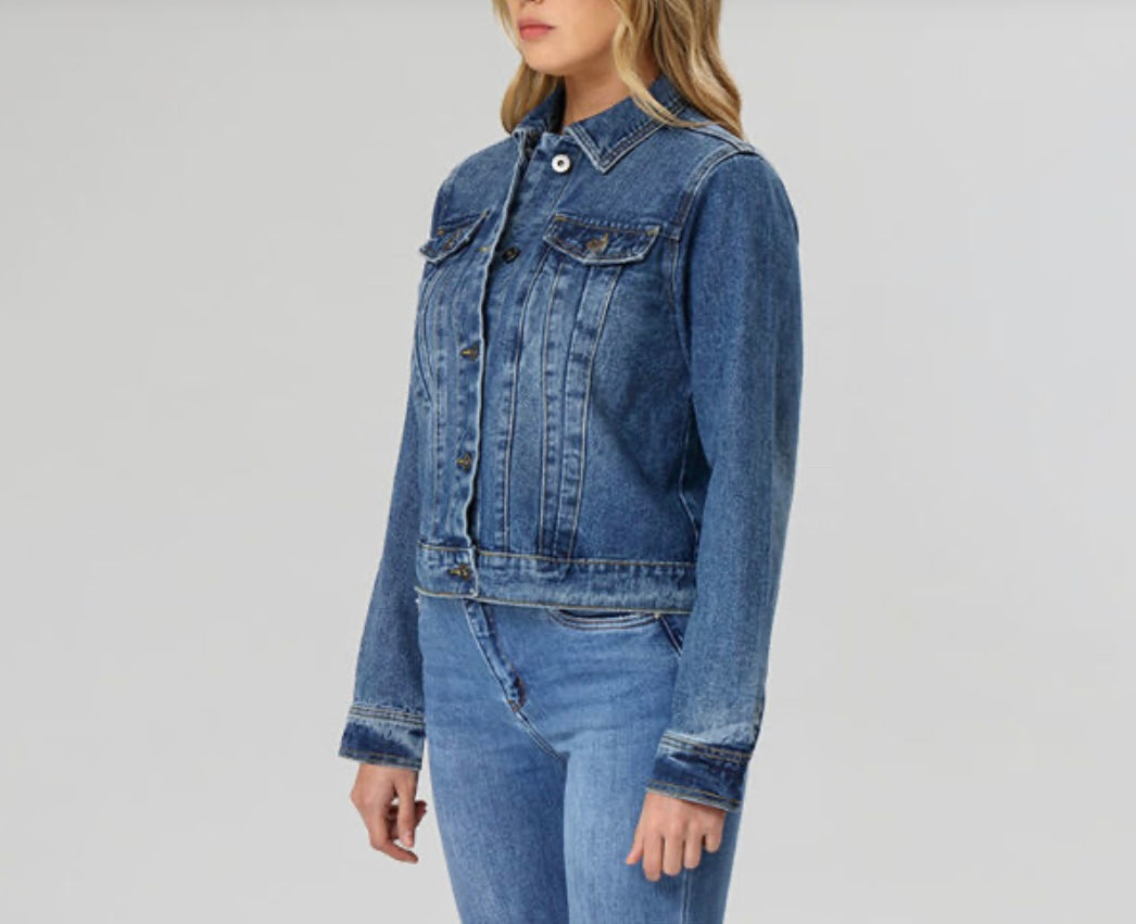 MEDIUM WASH TRUCKER JEAN JACKET