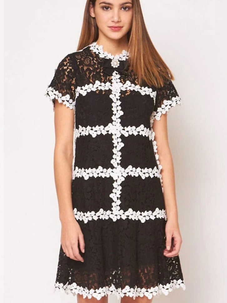 GRACIA SHORT SLEEVE LACE DRESS CASA NEGRA GRACIA SHORT SLEEVE LACE DRESS CASA NEGRA
