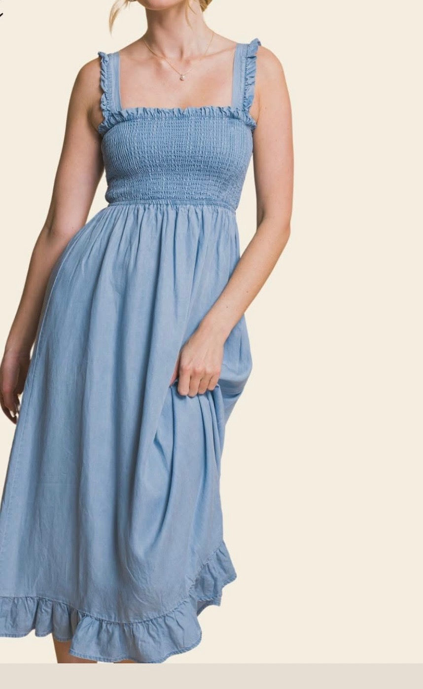 VESTIDO DE ENCAJE SIN MANGAS