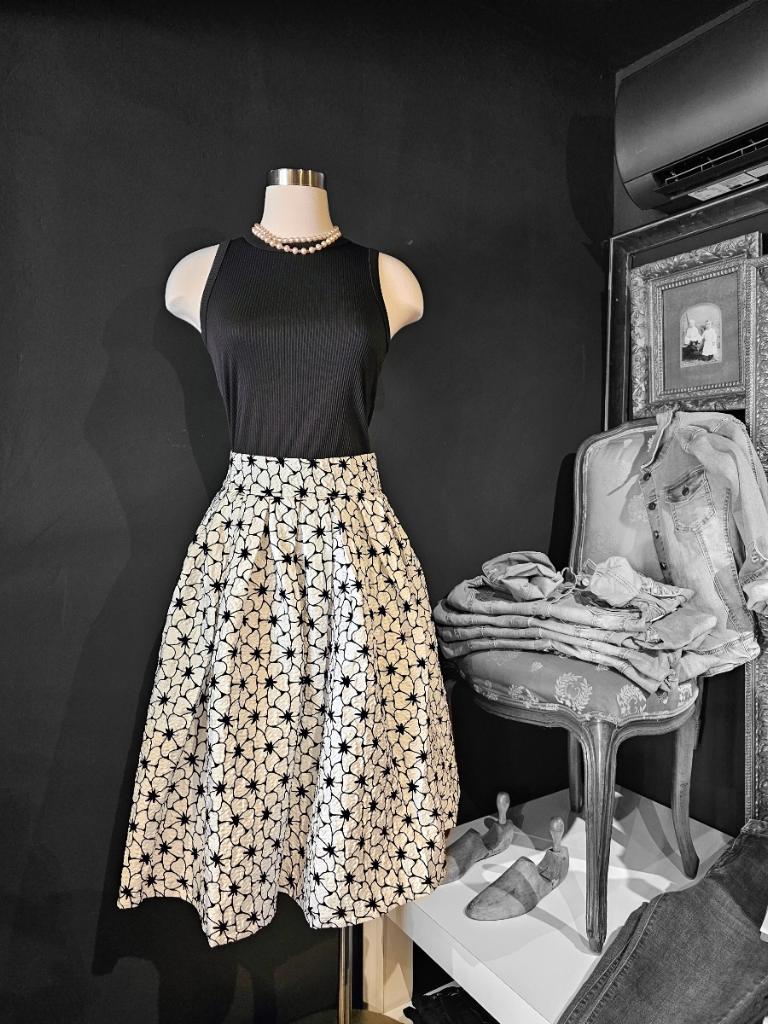 GRACIA PUCKERED FLORAL MIDI SKIRT