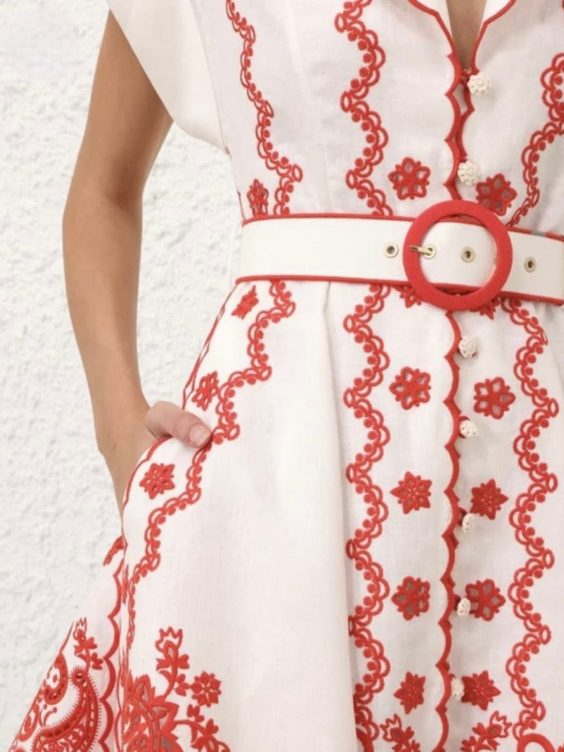 VESTIDO DE ENCAJE SIN MANGAS