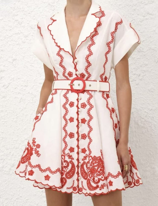 VESTIDO DE ENCAJE SIN MANGAS