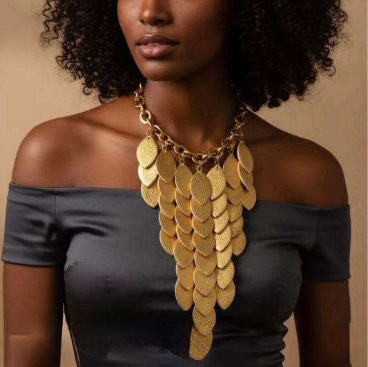 INDUMENTI GOLD LEATHER LEAF CHARM NECKLACE