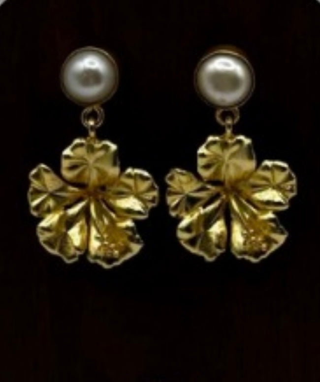 MAGA FLOWER PEARL EARRINGS