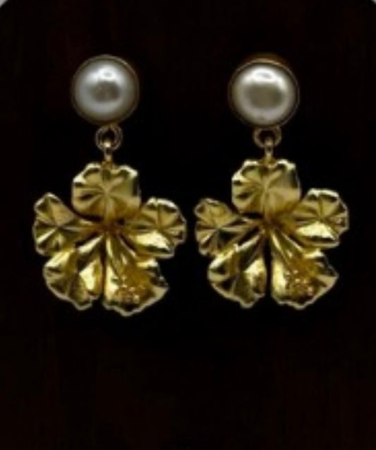 MAGA FLOWER PEARL EARRINGS