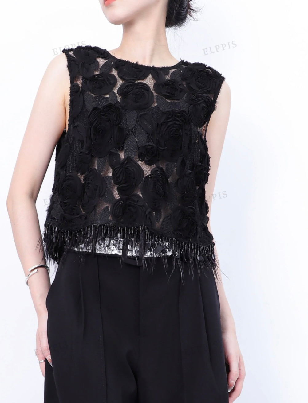 DIMENSIONAL FLORAL TOP