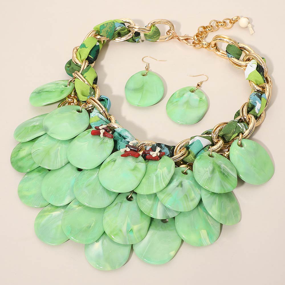LAYERED LIME RESIN DISC EMBELLISHED NECKLACE