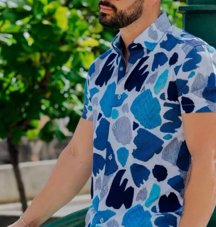 ADDICT BLUE MULTI SHORT SLEEVE GEO PRINT SHIRT