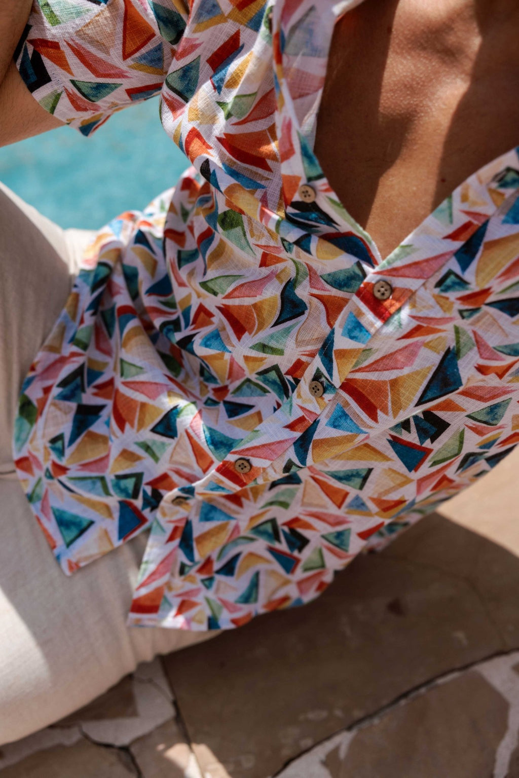 MOJITO SHORT SLEEVE TRIANGLE PRINT SHIRT
