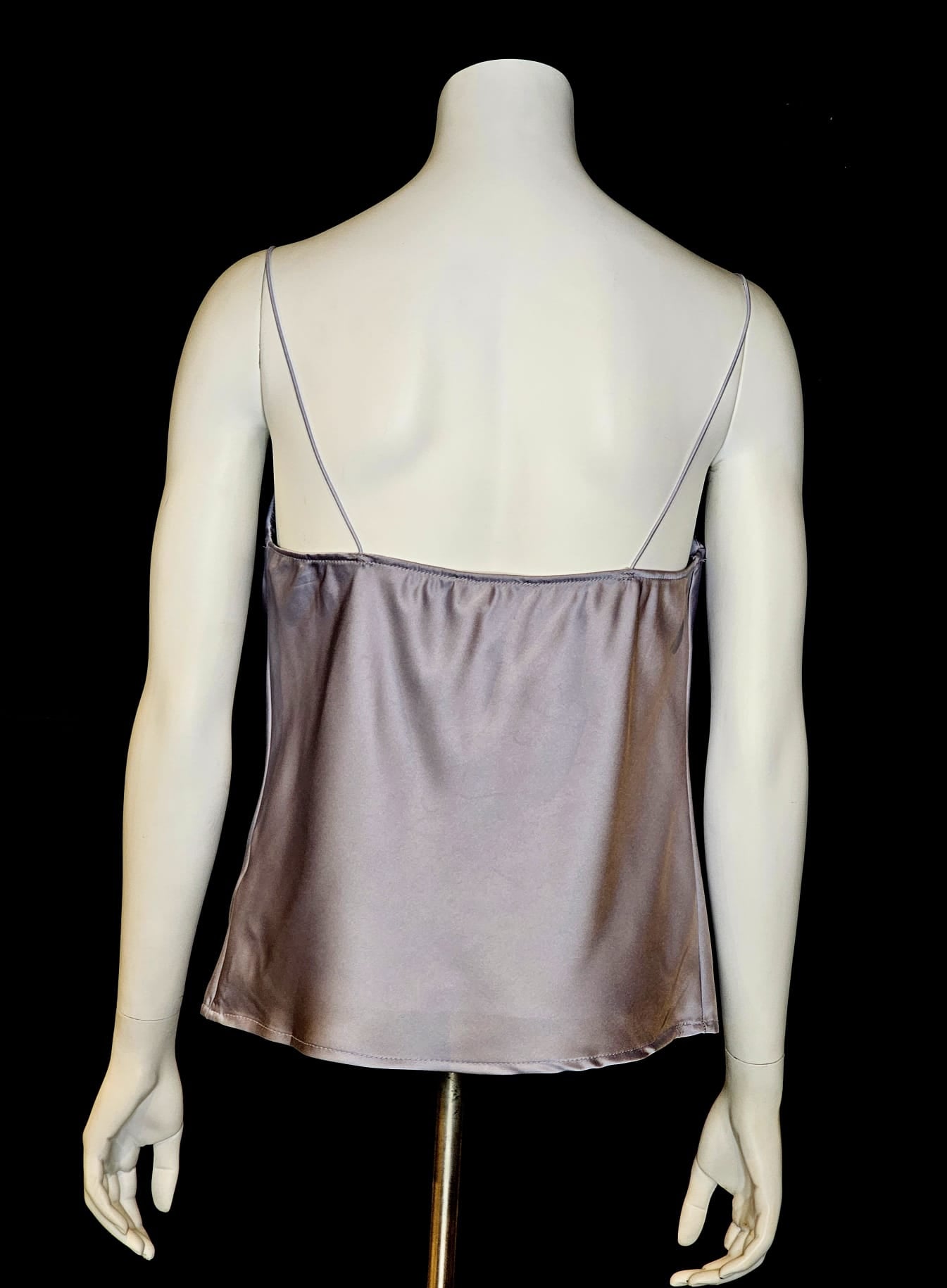 CAMISETA DE SATÉN CON CUELLO DRAPEADO